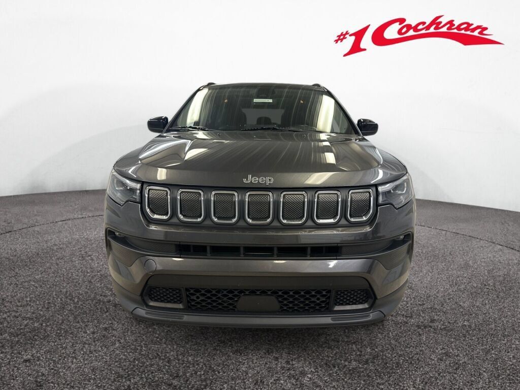 Used 2022 Jeep Compass Latitude w/ Sun and Sound Group AWD/4WD image 31