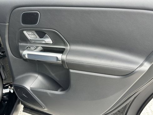 Certified 2025 Mercedes-Benz GLB 250 image 19