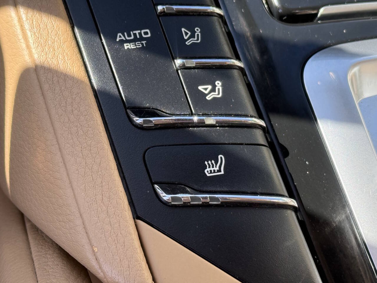 Used 2012 Porsche Cayenne AWD/4WD image 11