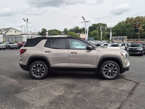 New 2027 GMC Terrain Elevation w/ Elevation Premium Package AWD/4WD image 4