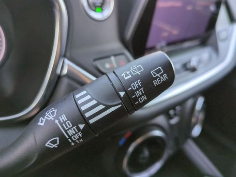 Used 2020 Chevrolet Blazer LT image 25