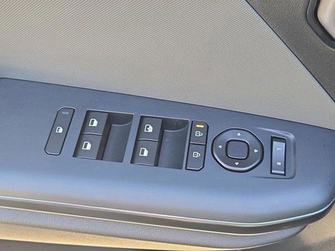 Used 2025 Kia K4 FWD image 27