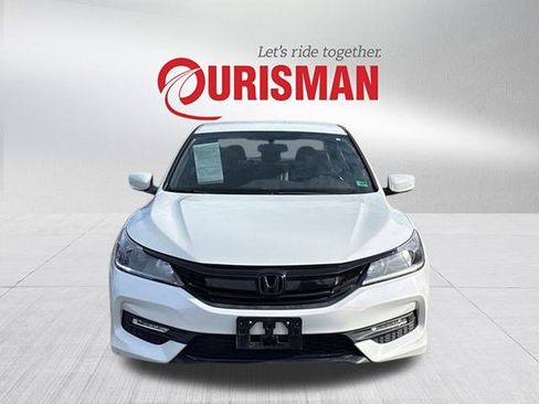 Used 2017 Honda Accord Sport image 6