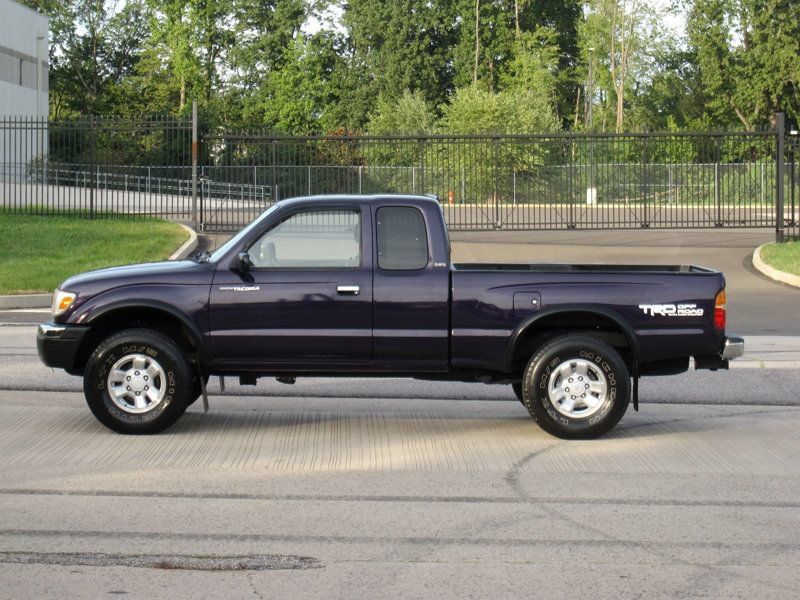 Used 1999 Toyota Tacoma 4x4 Xtracab w/ SR5 Pkg image 6