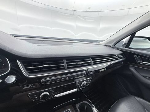 Used 2018 Audi Q7 3.0T Prestige w/ Prestige Package AWD/4WD image 33