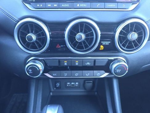 Used 2024 Nissan Sentra SV image 19