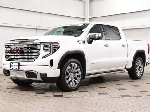 Used 2024 GMC Sierra 1500 Denali w/ Denali Reserve Package AWD/4WD image 3