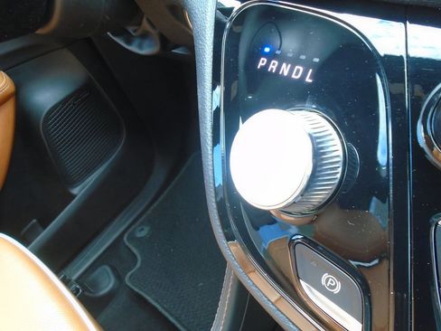 Certified 2024 Chrysler Pacifica Pinnacle image 27