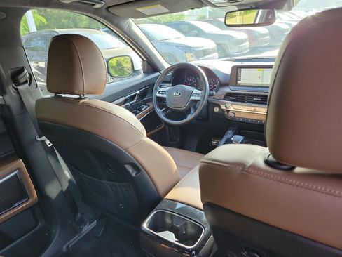 Certified 2021 Kia Telluride SX w/ SX Prestige Package AWD/4WD image 13