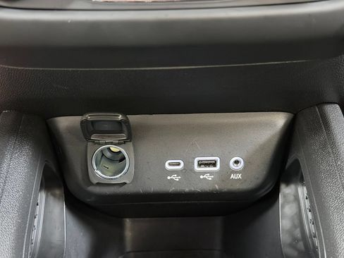 Used 2023 Chevrolet TrailBlazer LT FWD image 40