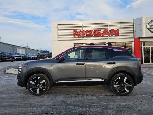 New 2026 Nissan Kicks SR image 2