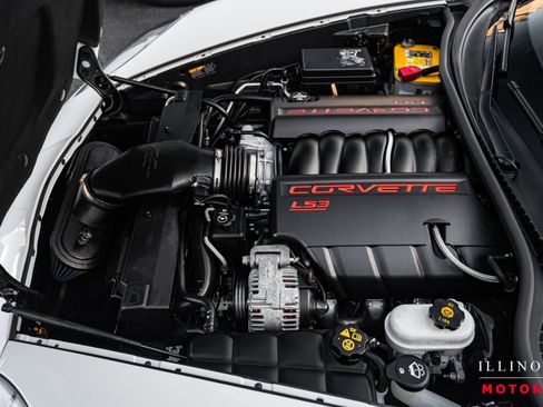 Used 2012 Chevrolet Corvette Convertible w/ 2LT Preferred Equipment Group image 34