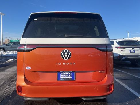 New 2025 Volkswagen ID. Buzz Pro S Plus image 5