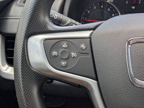 Used 2022 GMC Terrain SLE w/ Driver Convenience Package FWD image 21