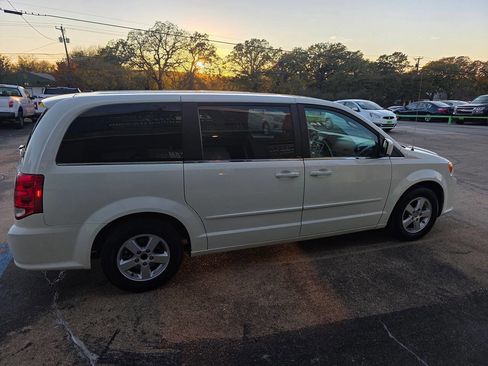 Used 2012 Dodge Grand Caravan Crew image 17