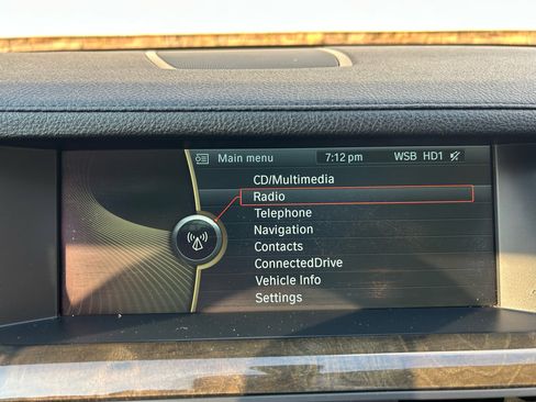 Used 2011 BMW 750Li image 22