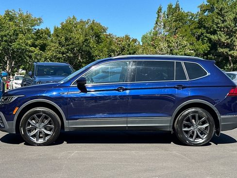 Used 2023 Volkswagen Tiguan SE AWD/4WD image 7