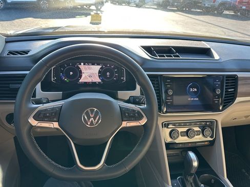 Used 2022 Volkswagen Atlas SEL image 19
