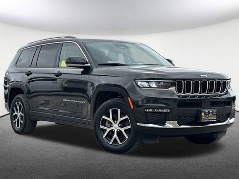 Used 2023 Jeep Grand Cherokee L Limited image 2