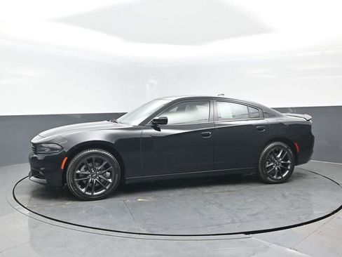 Used 2021 Dodge Charger SXT w/ Plus Group image 4