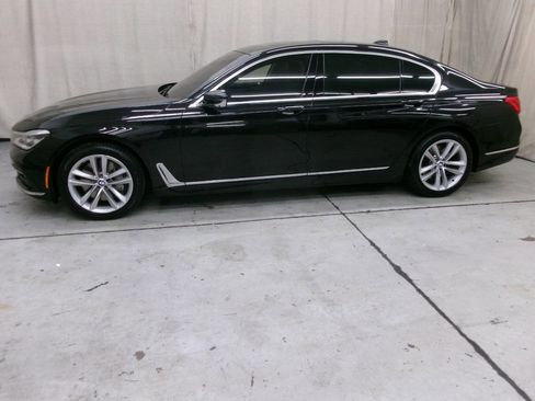 Used 2016 BMW 750i xDrive AWD/4WD image 5