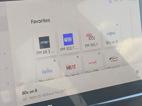 Used 2024 Toyota Venza Limited image 14