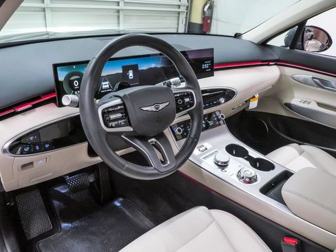 Certified 2026 Genesis GV70 2.5T Select AWD/4WD image 2