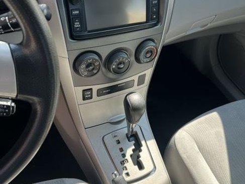Used 2013 Toyota Corolla LE FWD image 8