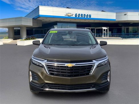 Used 2024 Chevrolet Equinox LT image 2