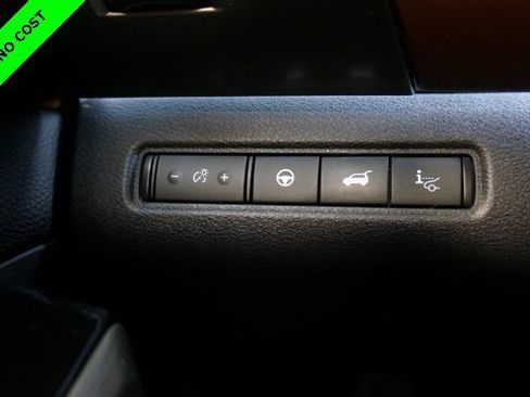 Used 2022 Nissan Pathfinder Platinum w/ Cargo Package image 27