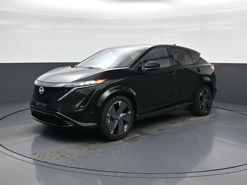 Certified 2025 Nissan Ariya Platinum AWD/4WD image 4