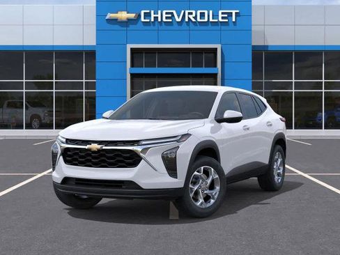 New 2026 Chevrolet Trax LS image 6
