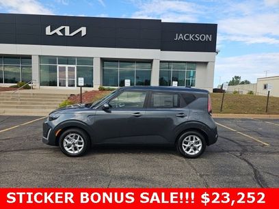 New 2025 Kia Soul S