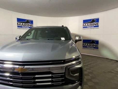 Certified 2025 Chevrolet Suburban Premier AWD/4WD image 5