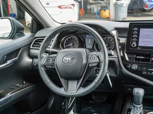 Used 2023 Toyota Camry SE FWD image 16