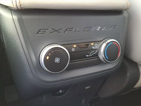 New 2026 Ford Explorer Active w/ Active Comfort Package image 15