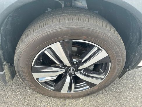 Certified 2023 Nissan Rogue SL w/ SL Premium Package AWD/4WD image 9