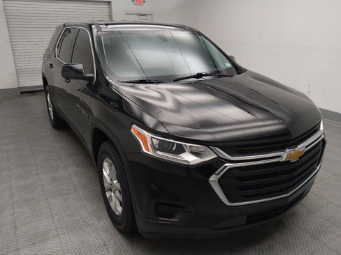 Used 2021 Chevrolet Traverse LS FWD image 13