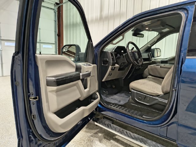 Used 2019 Ford F150 XLT w/ Equipment Group 302A Luxury AWD/4WD image 11