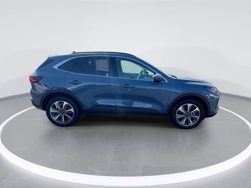 Used 2025 Ford Escape Platinum image 9