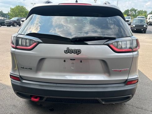 Used 2019 Jeep Cherokee Trailhawk AWD/4WD image 5