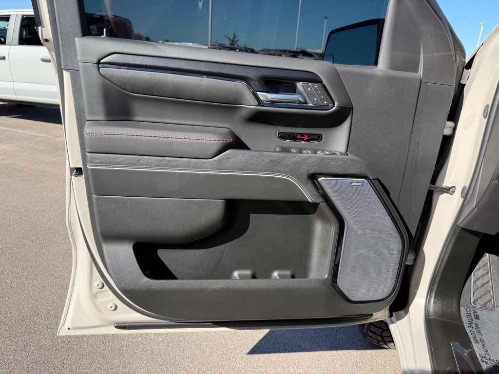 Used 2026 GMC Sierra 1500 AT4X w/ LPO, Black Badging Package AWD/4WD image 10