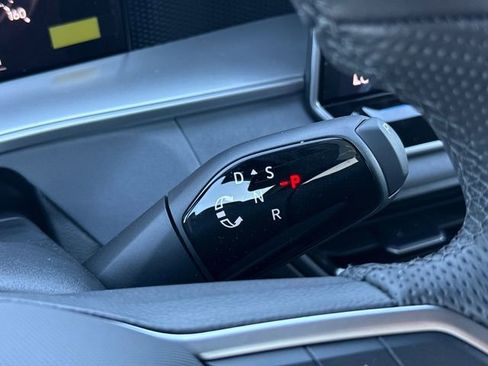 New 2026 Volkswagen Tiguan SE R-Line image 32