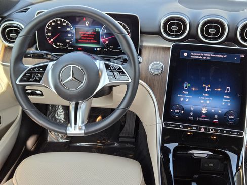 Used 2024 Mercedes-Benz C 300 Sedan image 27
