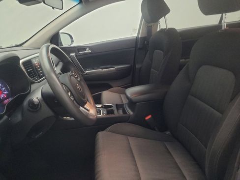 Used 2022 Kia Sportage LX AWD/4WD image 17
