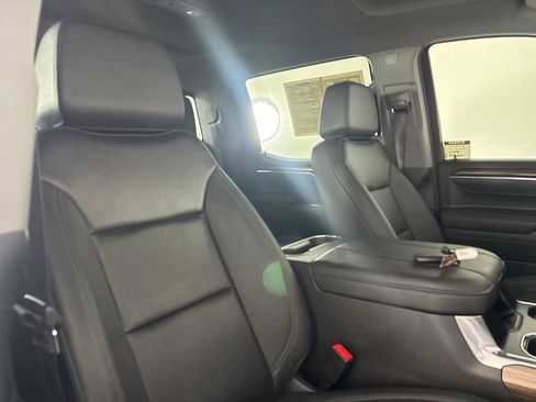 Used 2025 Chevrolet Silverado 1500 LT Trail Boss w/ Convenience Package II AWD/4WD image 27