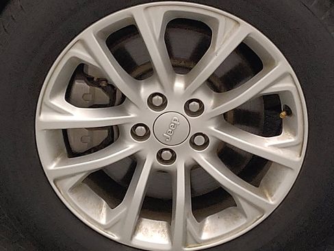 Used 2020 Jeep Cherokee Latitude image 31