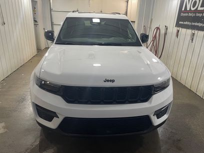 New 2025 Jeep Grand Cherokee Altitude