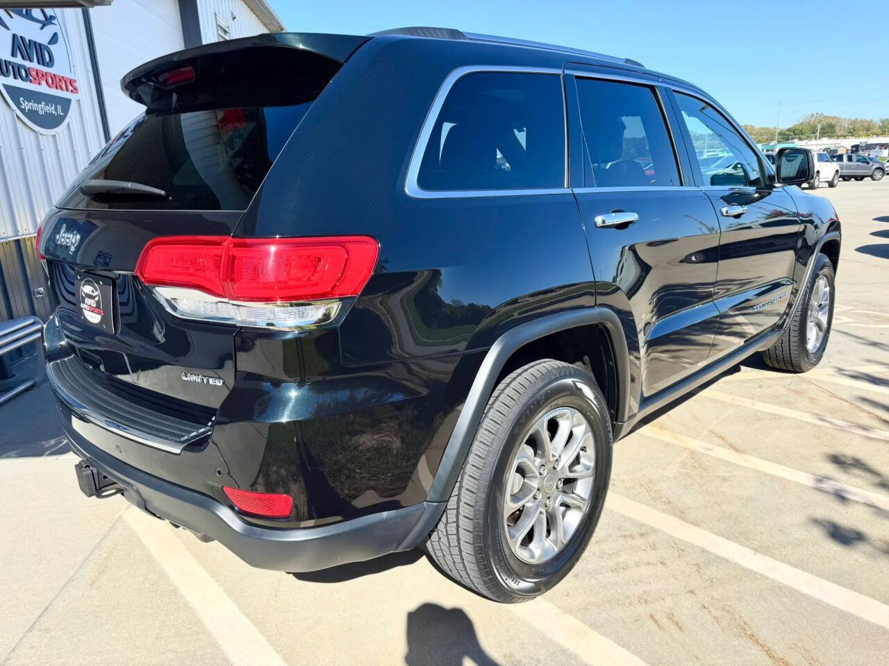 Used 2015 Jeep Grand Cherokee Limited w/ Luxury Group II AWD/4WD image 8
