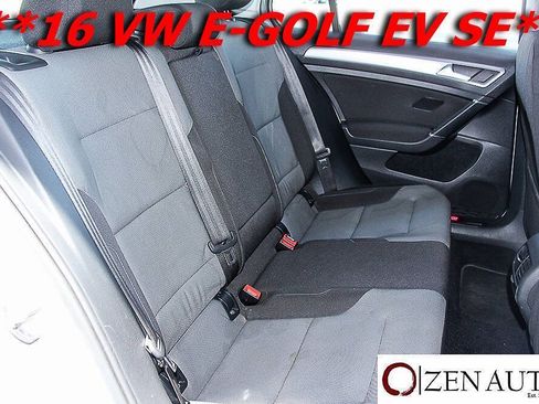 Used 2016 Volkswagen e-Golf SE FWD image 30